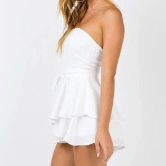 Princess Polly White Ruffle Playsuit *New‎ - Picture 3 of 4